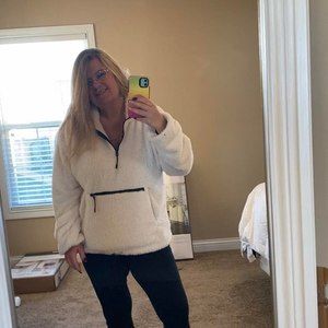 Meet your Posher, Lori